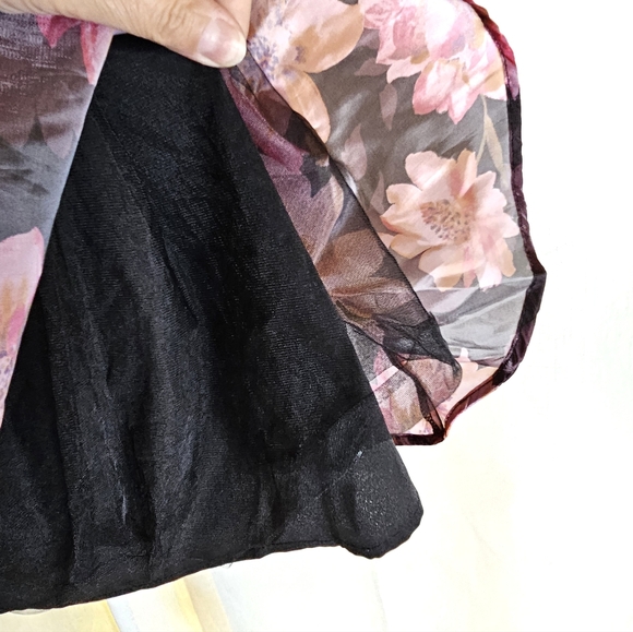 2/$20 Thirty Thirty LA L Puff Sleeve Floral Dress - Picture 6 of 11